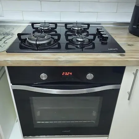 Central Apartment * Торевьиа